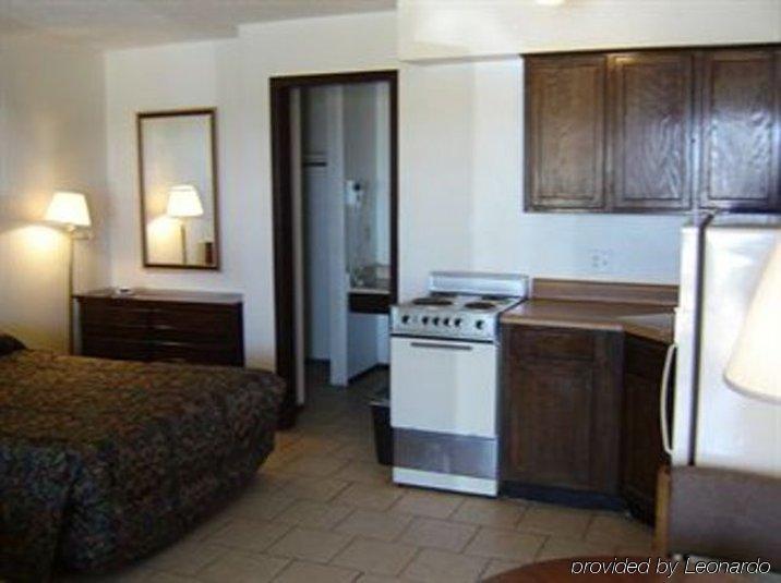 Hometown Inn And Suites Elk City Bagian luar foto